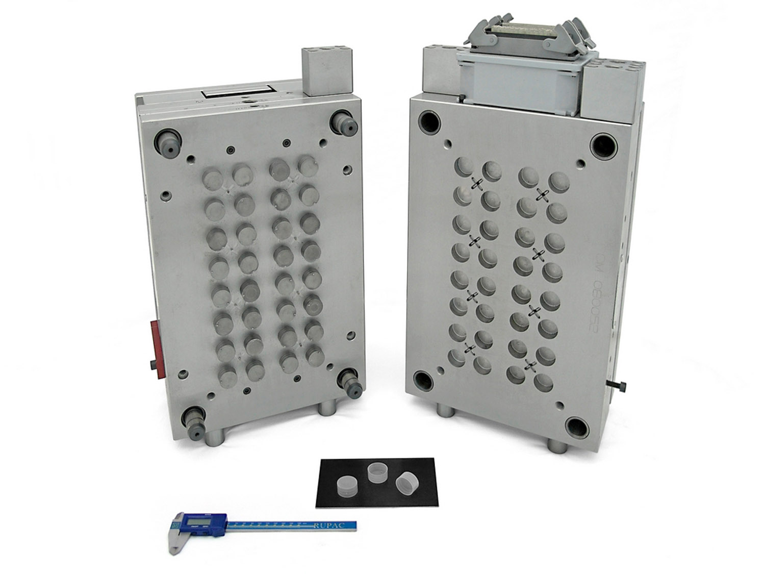Pipe fitting mold 15