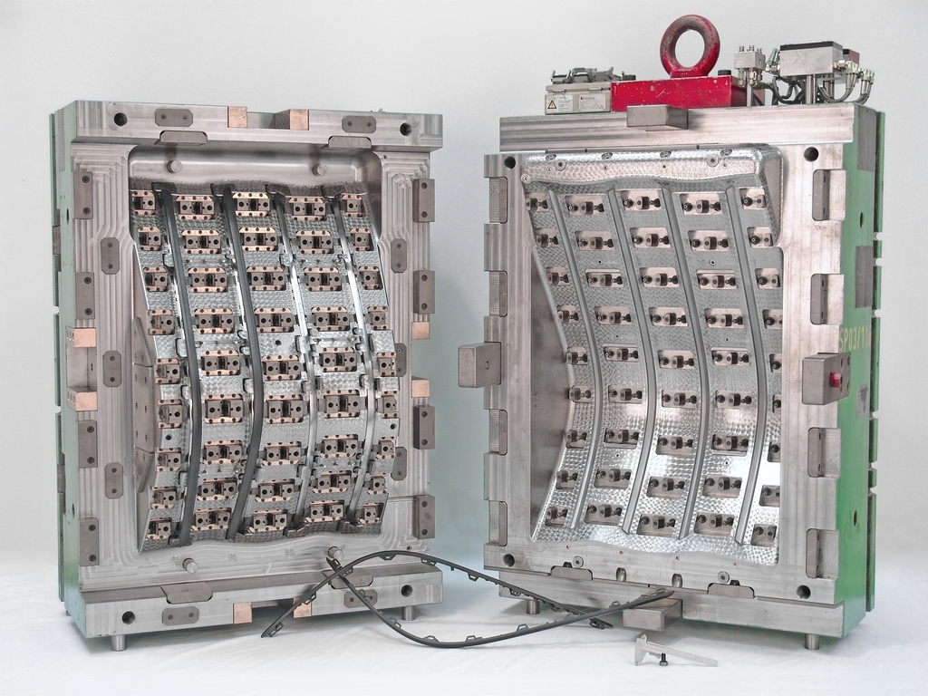 Precision mold 05