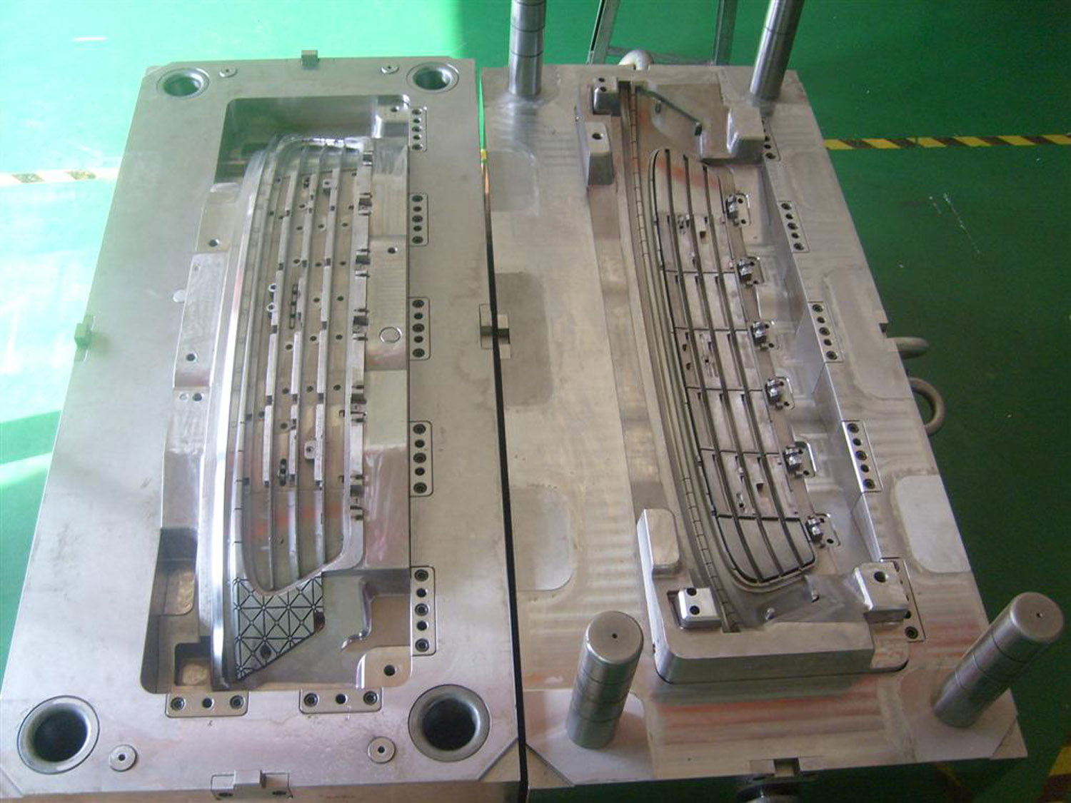 Grille mold